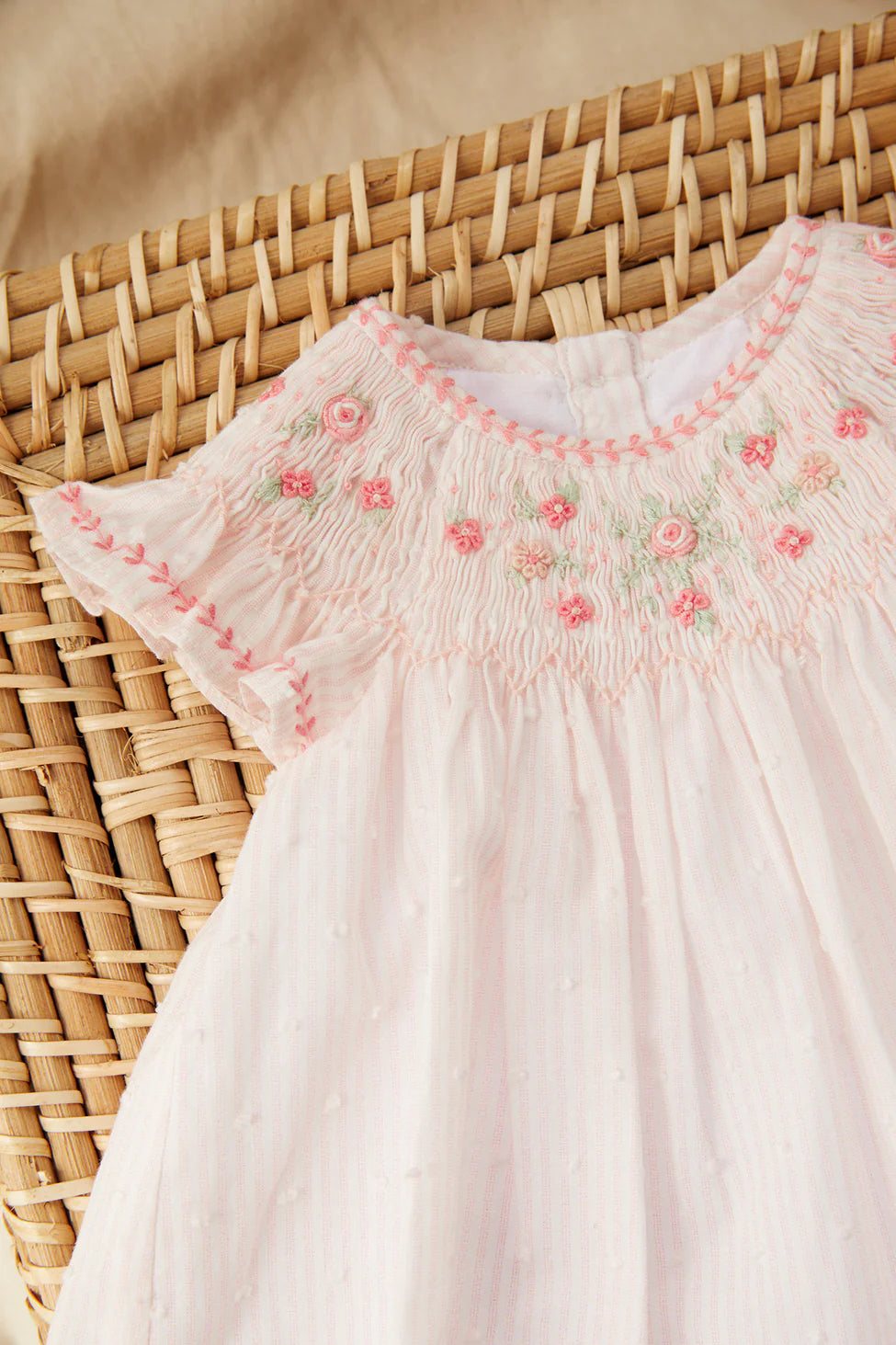 Dress Pale pink scratched Embrodery flowery